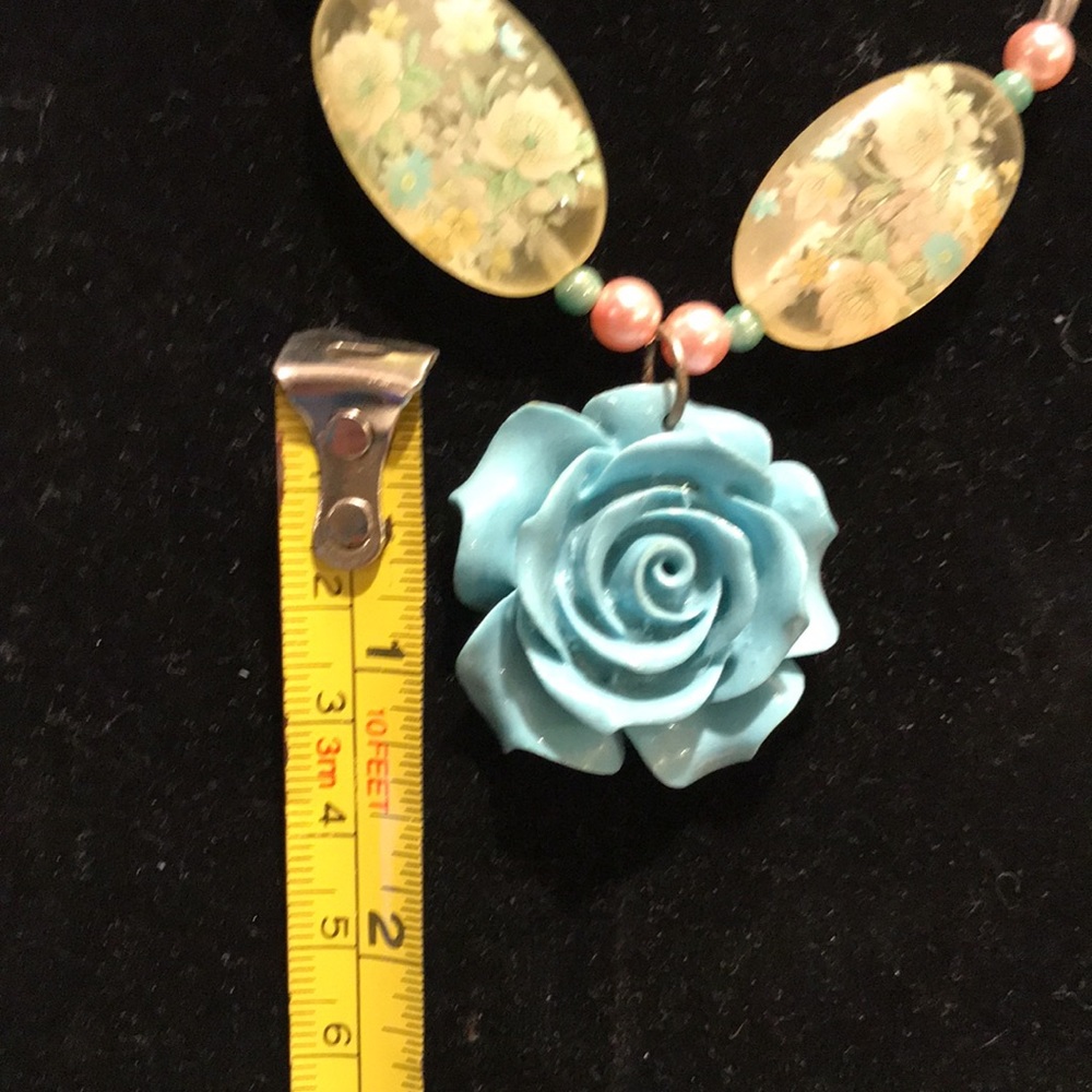 17” Costume Jewelry Necklace - Picture 7 of 8